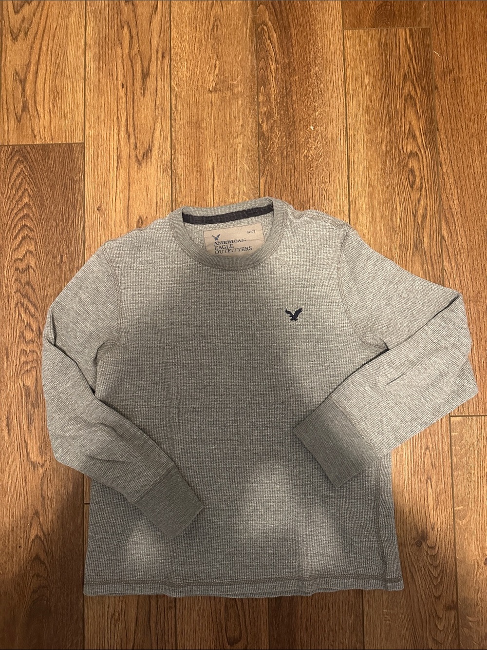 American Eagle Men’s Light Gray heavyweight Waffle Knit Crew Sweatshirt